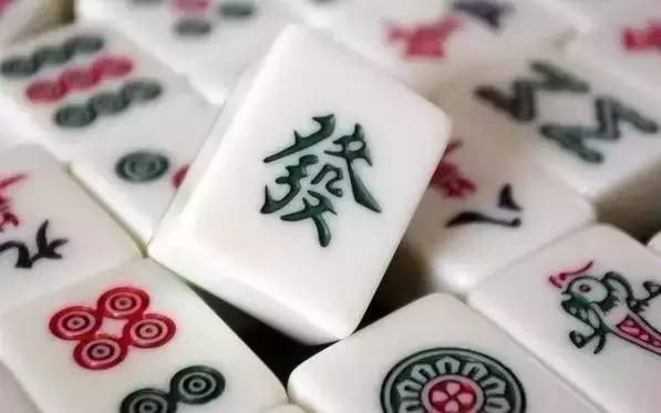 必看盘点揭秘！雀神麻将神器骗局(要怎么样拿到好牌)