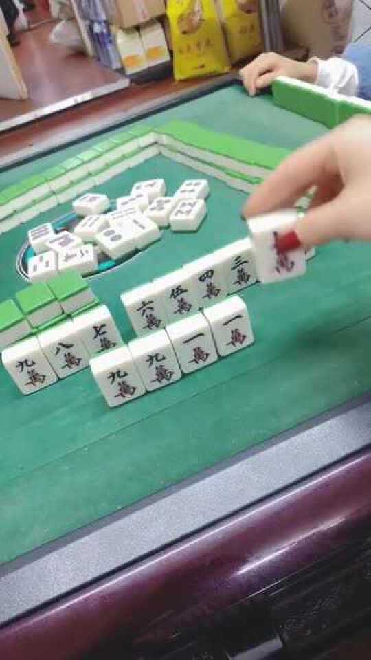 7分钟揭秘！闲逸碰胡有万能挂么(有没有技巧)